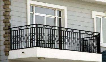 阳台护栏翻新修复应选择哪种油漆